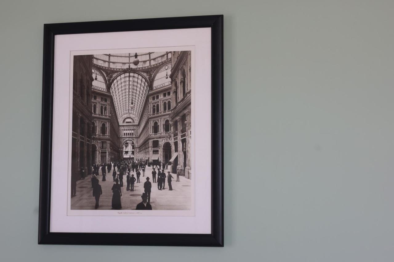 Angio Holiday Rooms Napoli Exterior foto