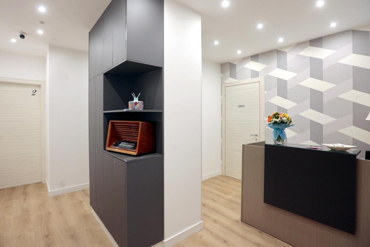 Angio Holiday Rooms Napoli Exterior foto