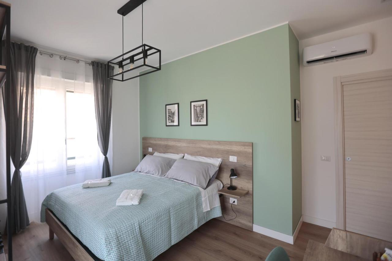 Angio Holiday Rooms Napoli Exterior foto