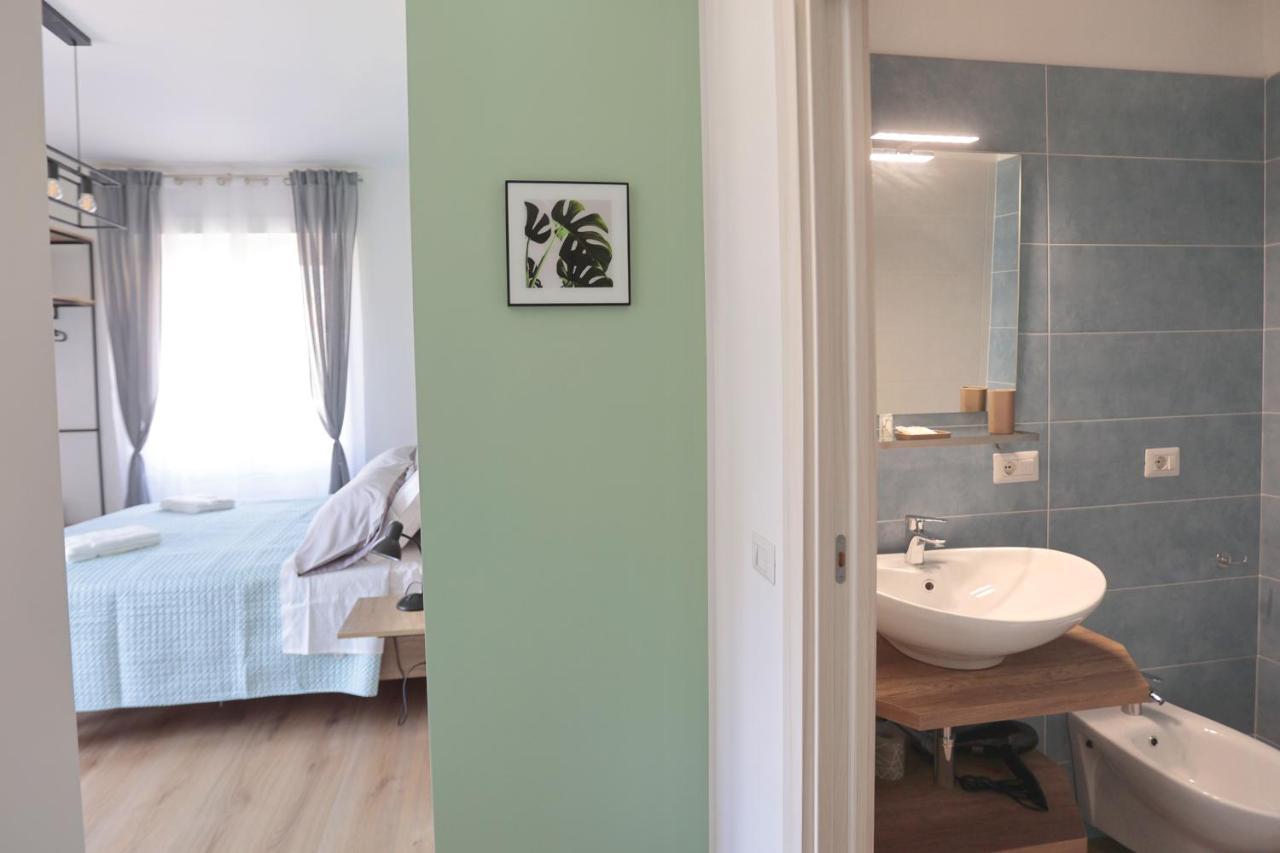 Angio Holiday Rooms Napoli Exterior foto