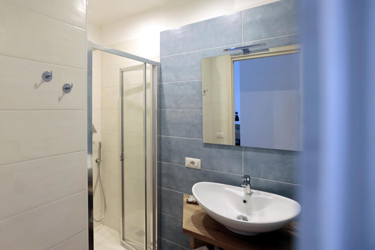 Angio Holiday Rooms Napoli Exterior foto