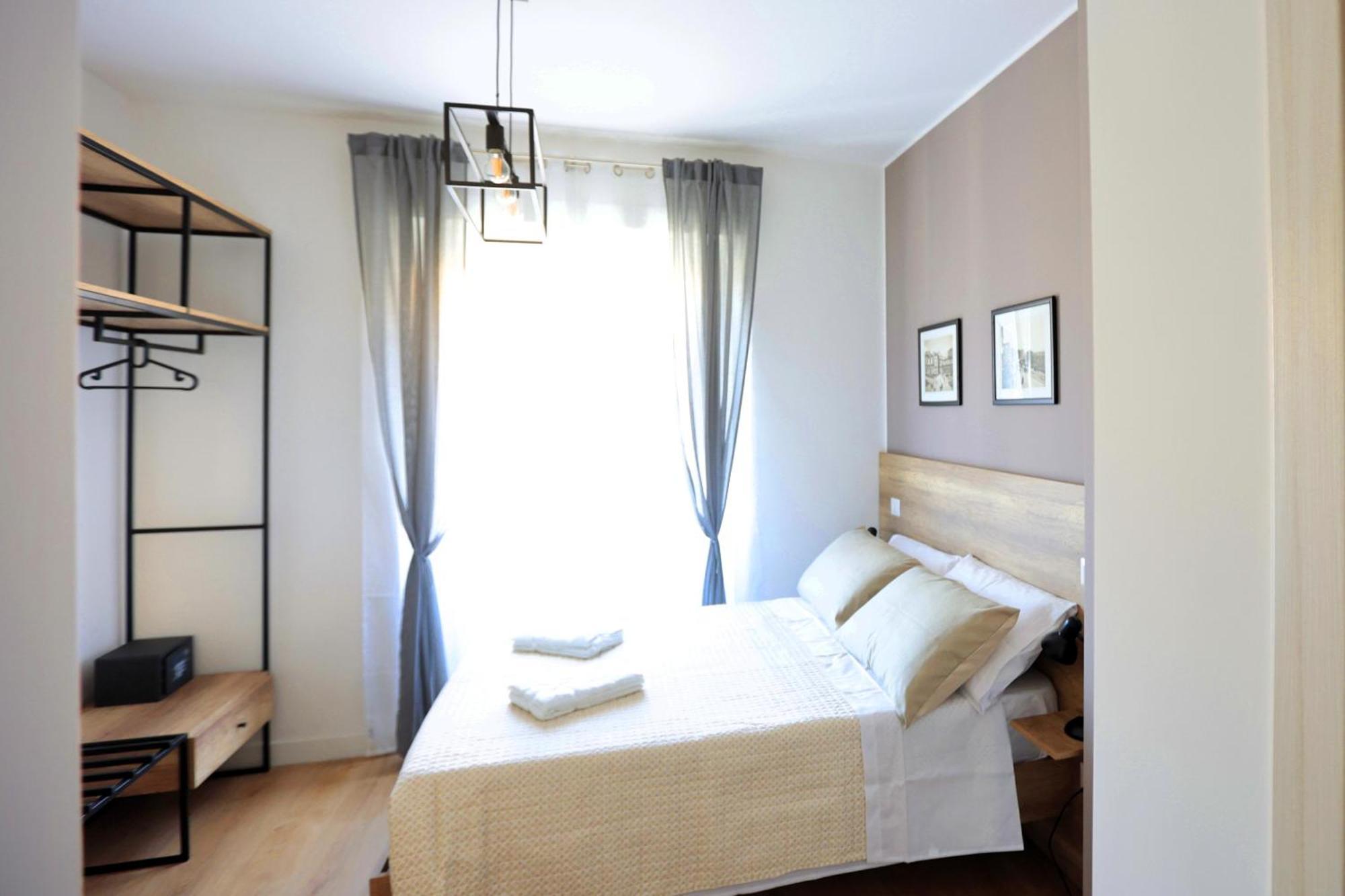 Angio Holiday Rooms Napoli Exterior foto
