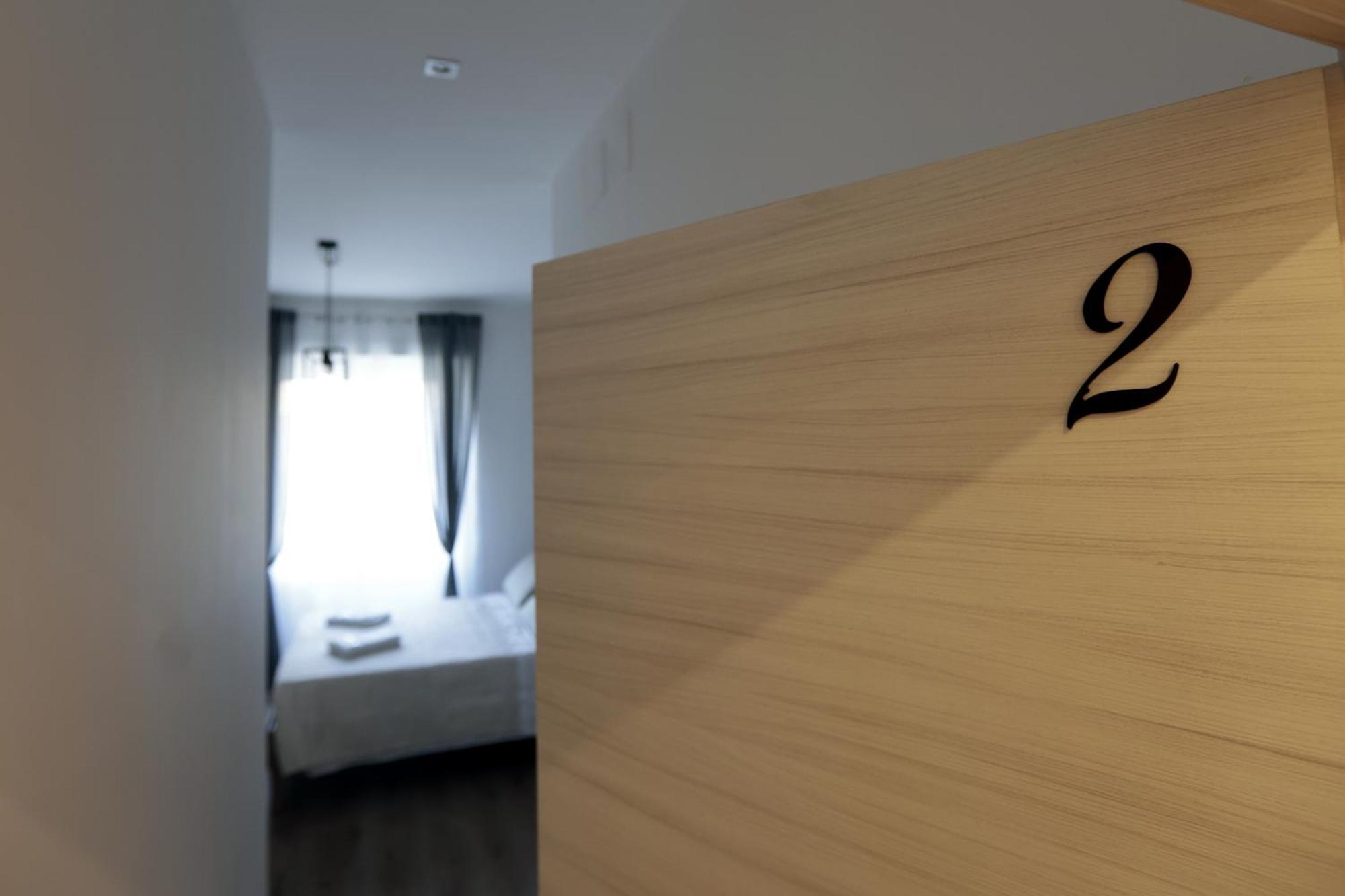 Angio Holiday Rooms Napoli Exterior foto